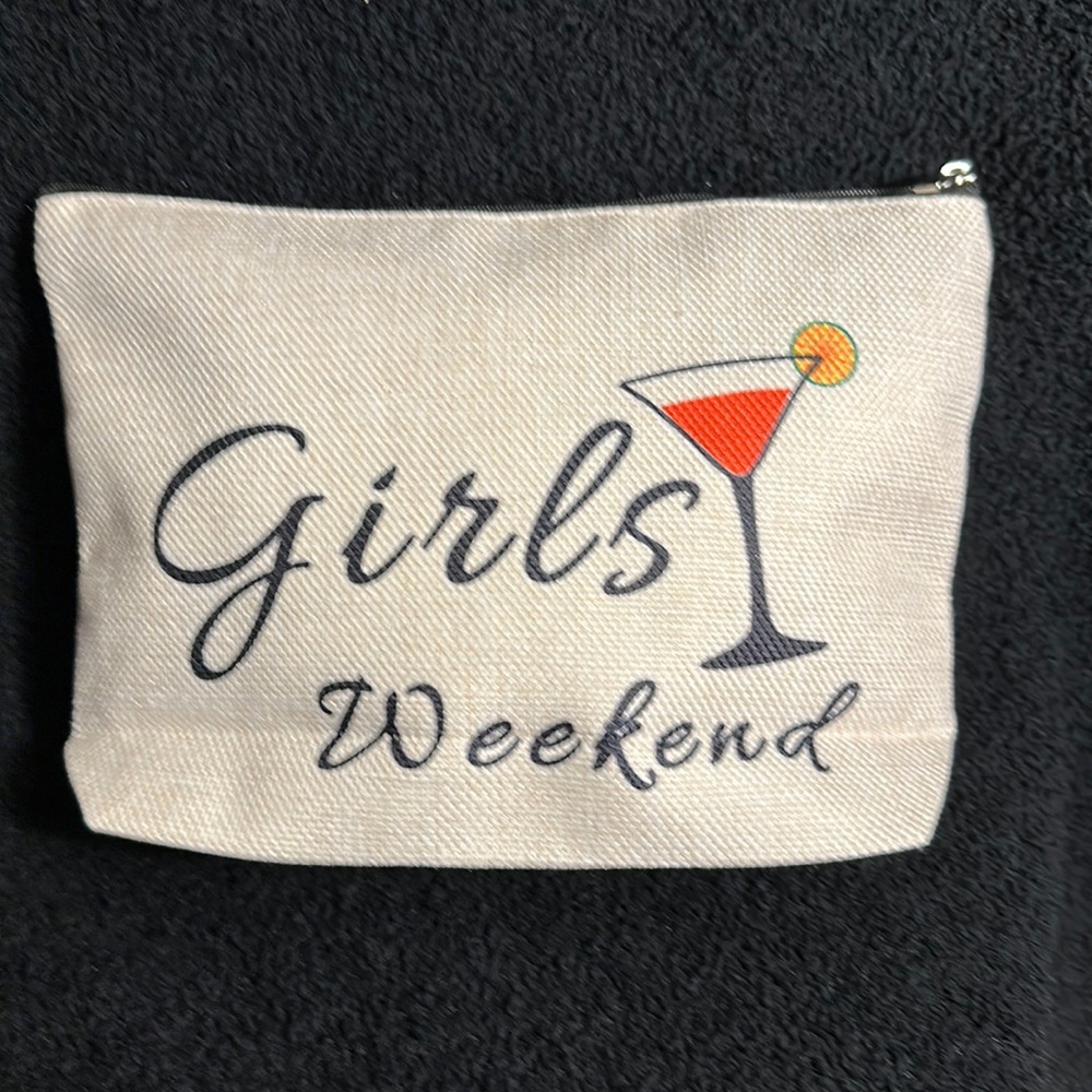 NWOT - Sazuwu - Girls Weekend Cosmetic Bag